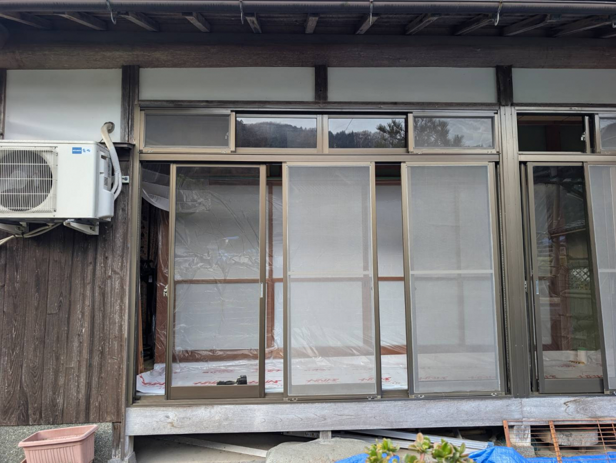 オブハウスのサッシ取り換え工事の施工前の写真1