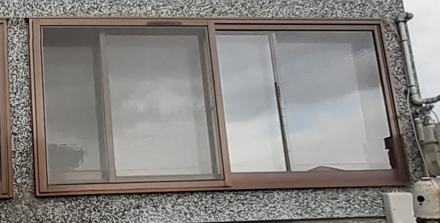 鎌田トーヨーの浴室の窓を小さくしました。の施工事例詳細写真1