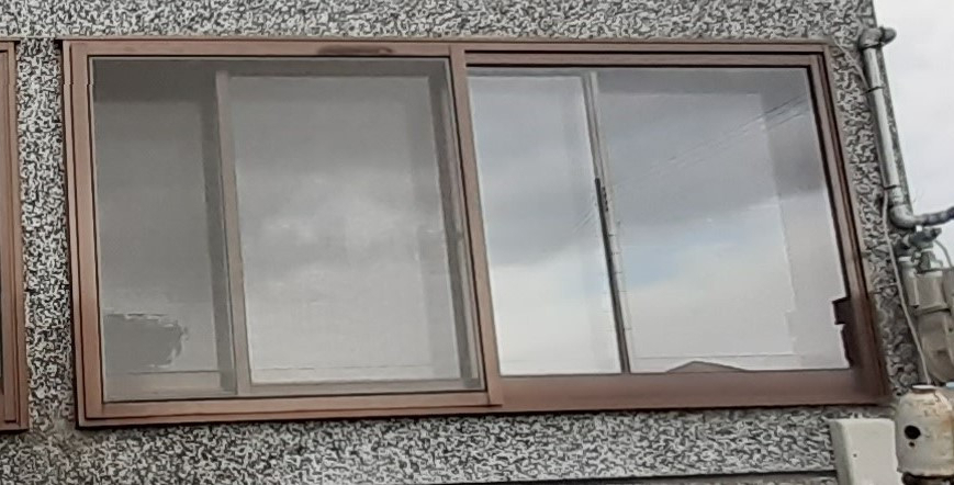 鎌田トーヨーの浴室の窓を小さくしました。の施工前の写真1