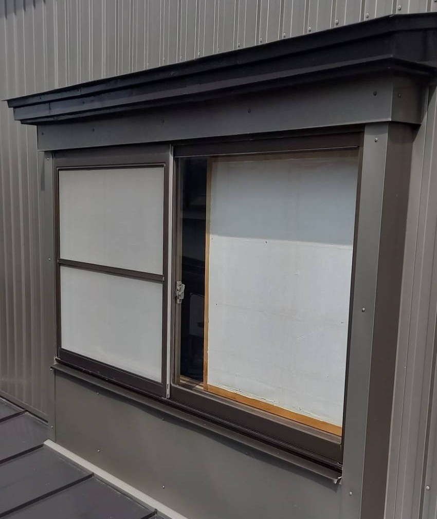 鎌田トーヨーの単板ガラスからペアガラスのサッシ取替の施工後の写真3