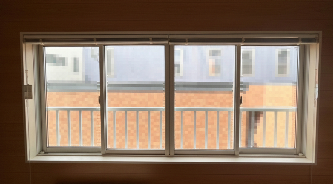 鎌田トーヨーの🏠 施工事例：大開口の窓も「インプラス」で断熱＆防音バッチリ！✨の施工前の写真1