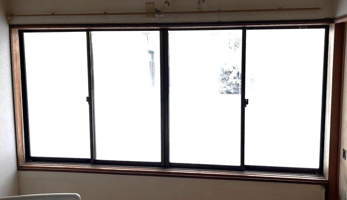 鎌田トーヨーの💤 寝室が「魔法の快適空間」に大変身！インプラス施工事例 ✨の施工前の写真1