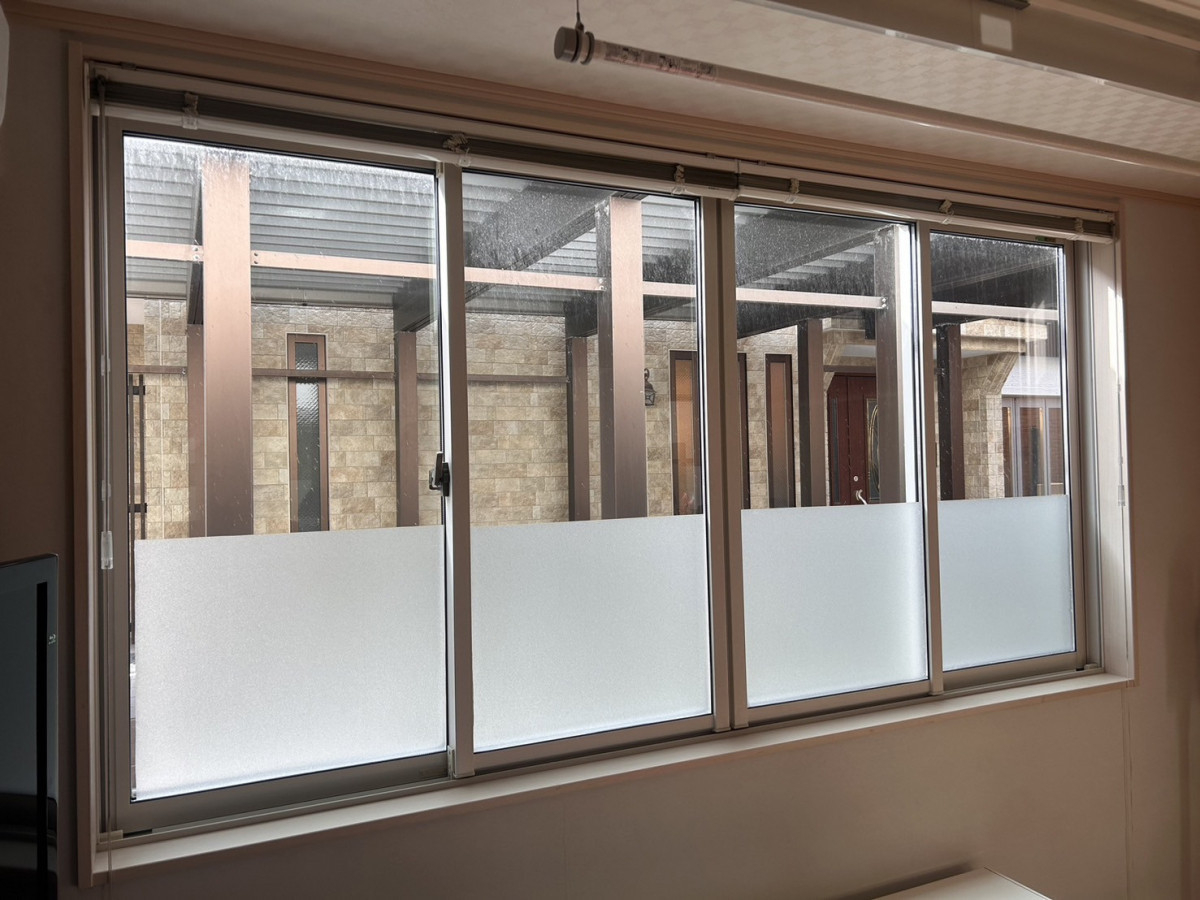 鎌田トーヨーの🏠【施工事例】「窓」を変えるだけで、リビングが一番好きな場所に💖の施工前の写真1