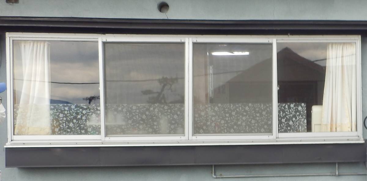 鎌田トーヨー住器の【藤崎町】窓が大きすぎる(>_<)　サッシ取り替えました！の施工前の写真3