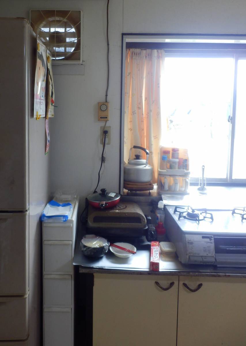 鎌田トーヨーの【藤崎町】高さが合わない(>_<)　キッチン取り替えました！の施工前の写真3