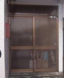鎌田トーヨー住器の【藤崎町】隙間風がはいって寒い玄関…(>_<)の施工前の写真1