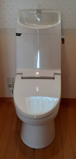 鎌田トーヨー住器の【藤崎町】トイレの水漏れ…😨トイレタンク取り替えました🚽施工事例写真1