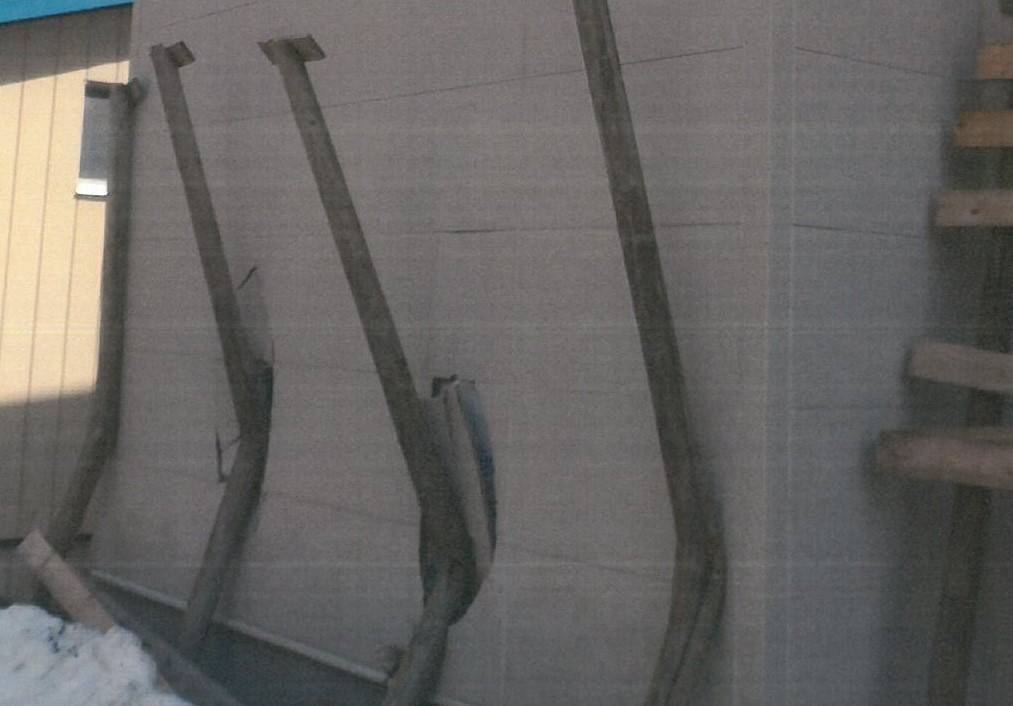 鎌田トーヨー住器の【弘前市】去年の大雪で外壁が破損😰外壁張り替えました！の施工前の写真2