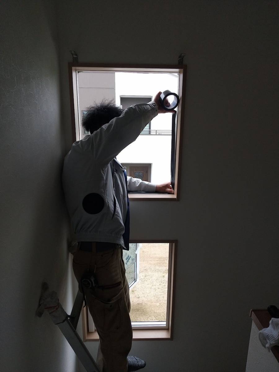 FBT新白河店の風を入れる窓をリフォームでつくる『リプラス』の施工前の写真1
