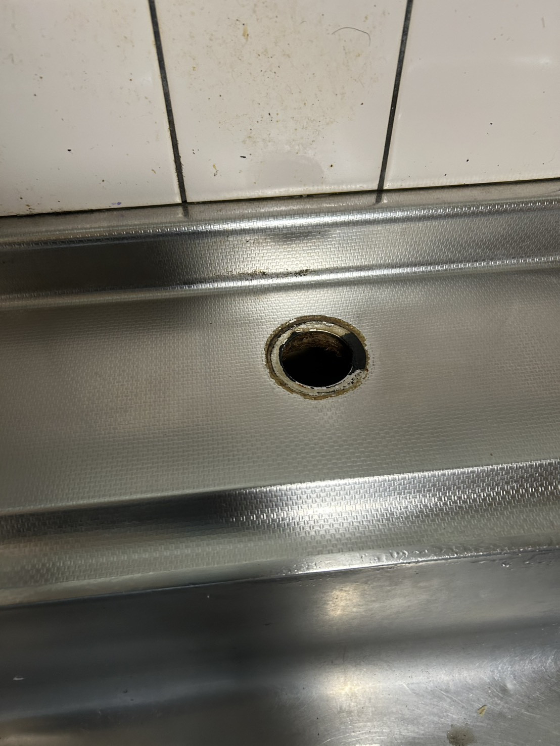 アリックスの【宇和島市】キッチンの蛇口をリフレッシュ！使いやすさ抜群のシングルレバー混合栓へ交換の施工前の写真2