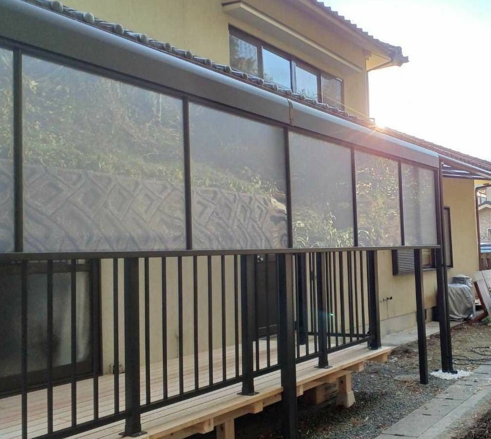 アリックスのテラスに前面パネルを後付け！雨の吹込みと視線を同時に解消の施工後の写真1