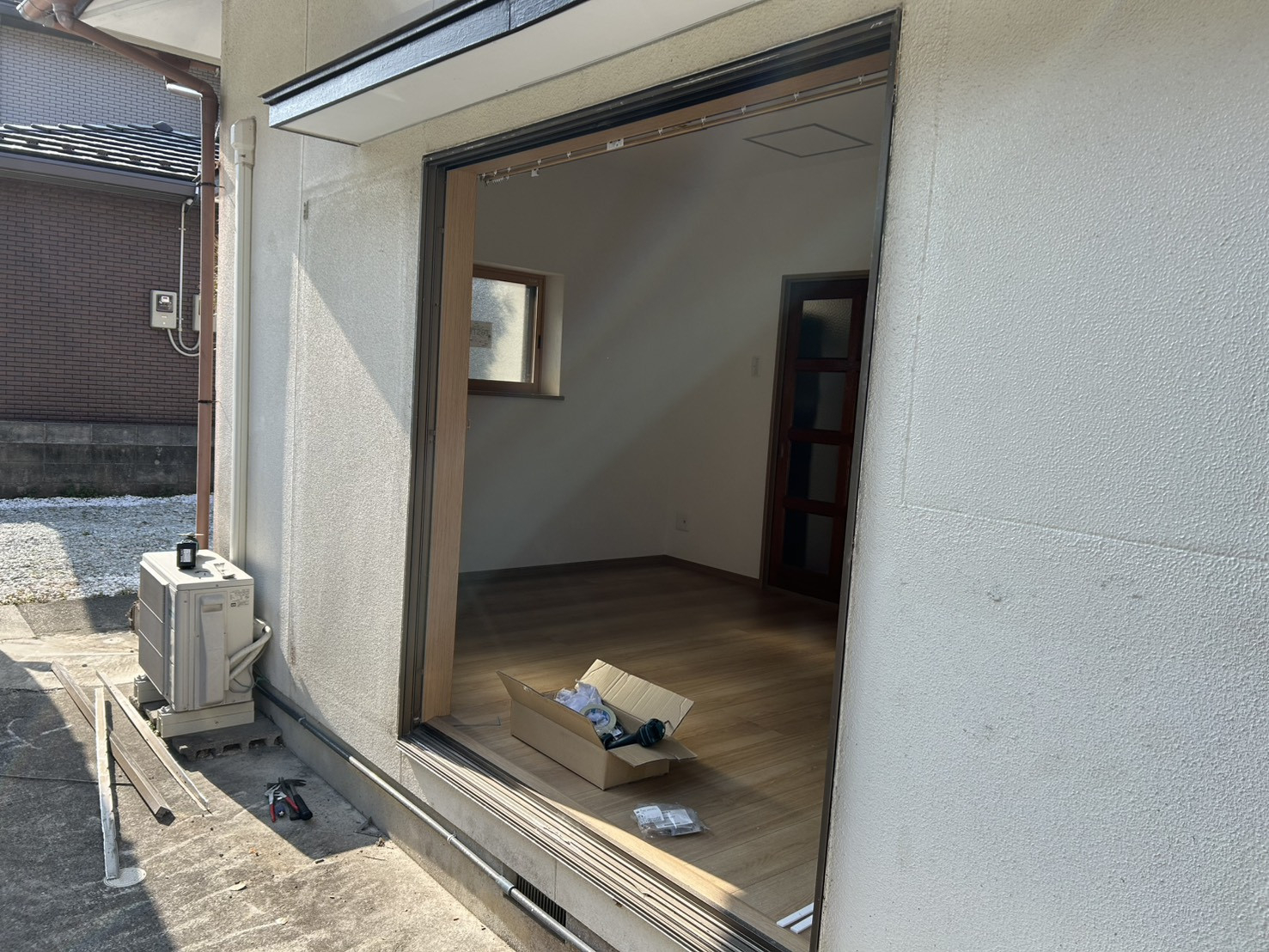 アリックスの西予市現場　単板ガラスからの劇的チェンジ！リプラスで叶える快適な住まいへの交換事例の施工前の写真3