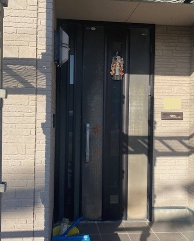 鳴和トーヨー住器のリシェント　玄関ドア　リフォームの施工前の写真1