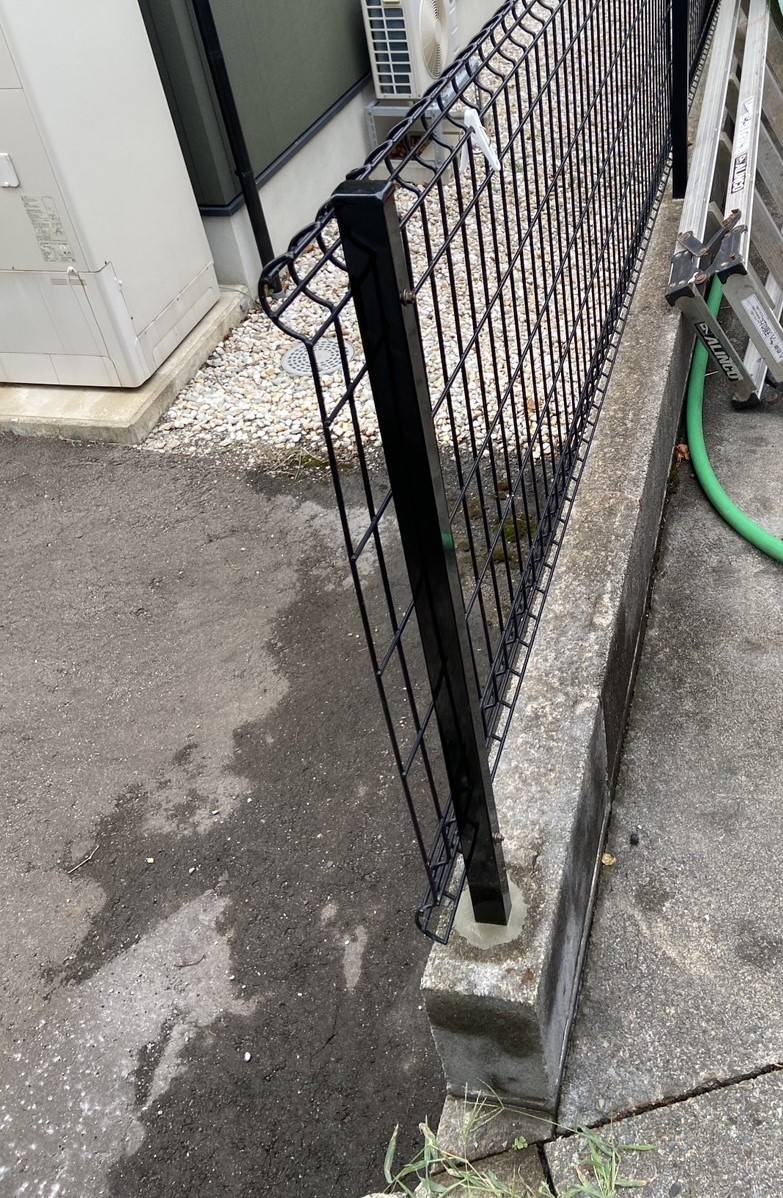 鳴和トーヨー住器のフェンスの柱だけ交換できます・・??の施工後の写真1