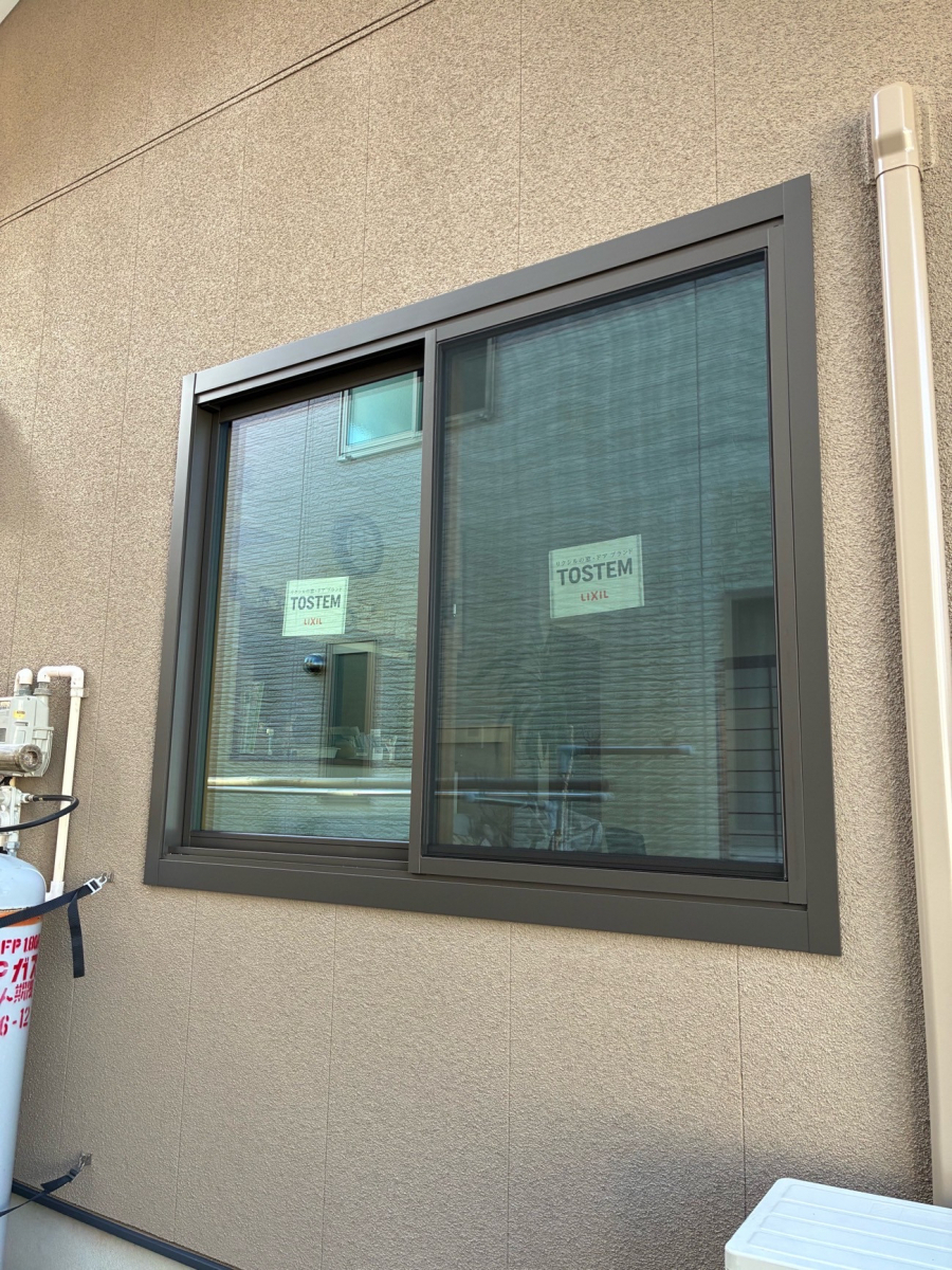 鳴和トーヨー住器の【マド取替】　カバー工法　『リプラス』施工の施工後の写真2