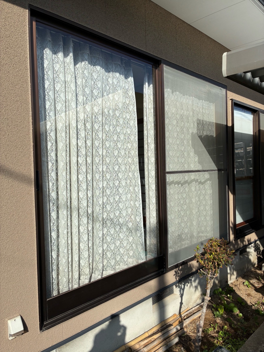 鳴和トーヨー住器の【マド取替】　カバー工法　『リプラス』施工の施工前の写真1