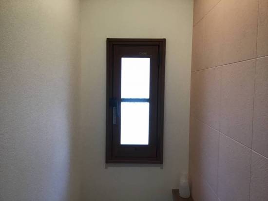茂木トーヨー住器　茂木のトイレに断熱効果追加しました。芳賀郡芳賀町施工事例写真1