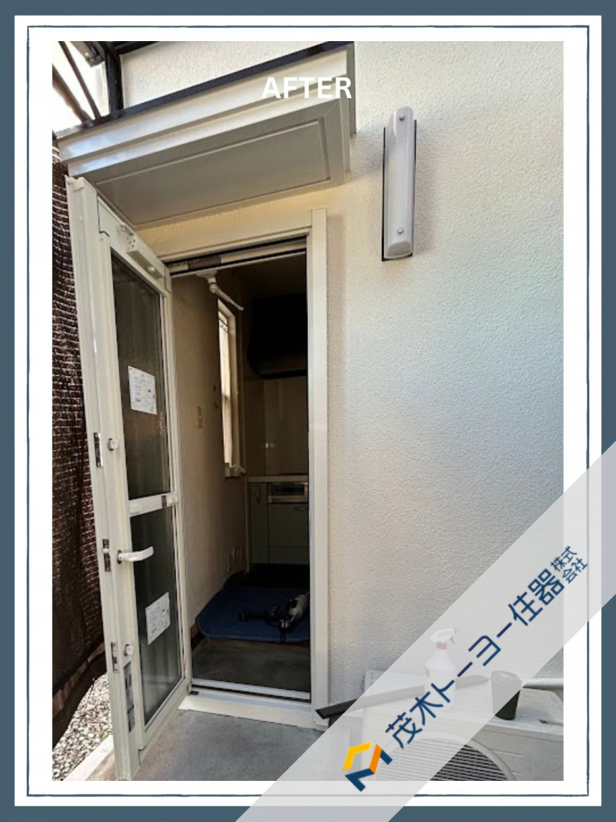 茂木トーヨー住器　茂木の操作不良の採風勝手口ドアのカバー工法の施工事例の施工後の写真3