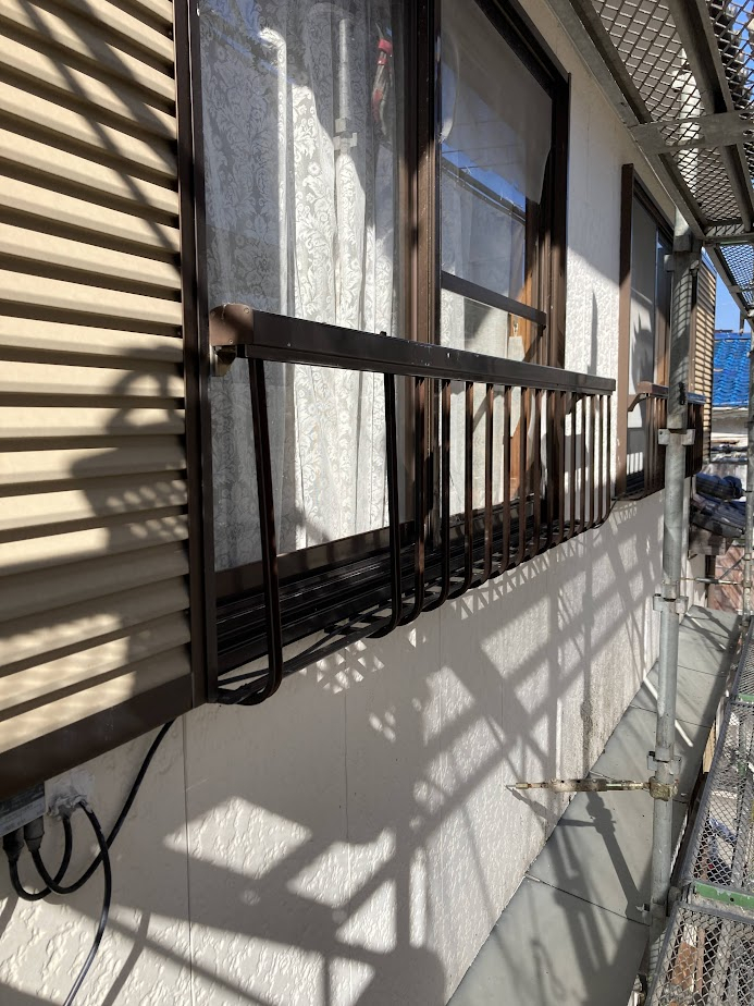 山商トーヨー住器の長崎市で窓手すりを交換しました。の施工前の写真1