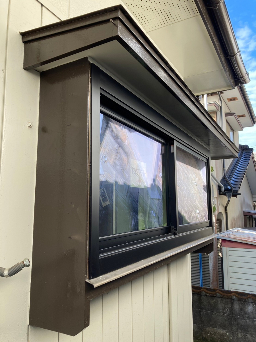 山商トーヨー住器の古くなったキッチン窓を「リプラス」で一新!1日でできる中窓リフォーム事例の施工後の写真1