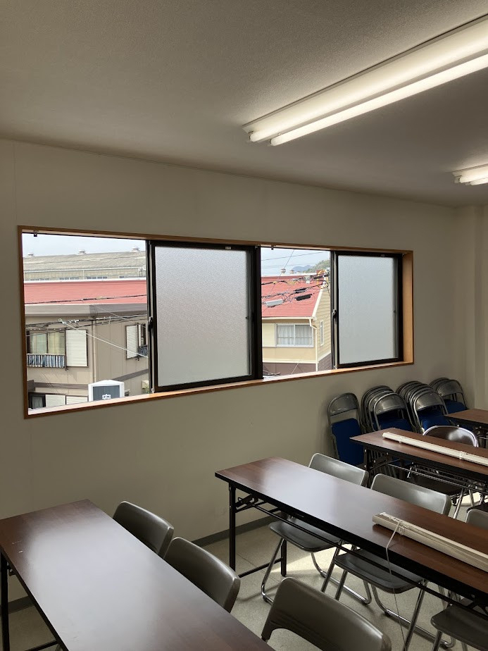 山商トーヨー住器の4枚建のインプラス取付の施工前の写真1