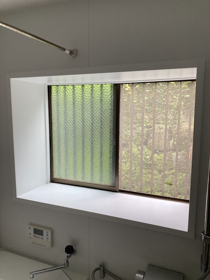 山商トーヨー住器の【浴室リフォーム】寒さ＆結露を一発解決！LIXILインプラスで快適バスタイムの施工前の写真1