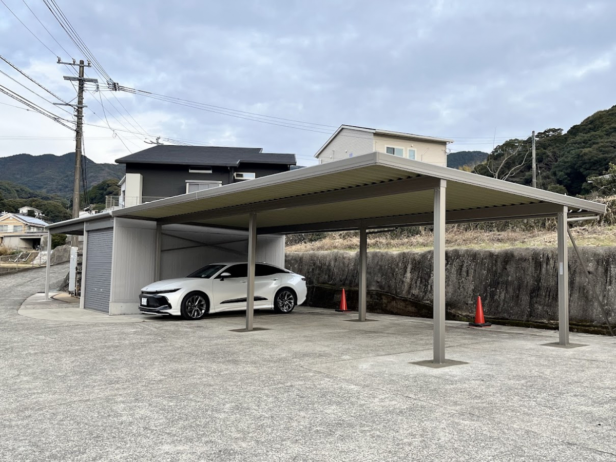 山商トーヨー住器のスマートな外観に!リクシルカーポートSW設置リフォームの施工後の写真1