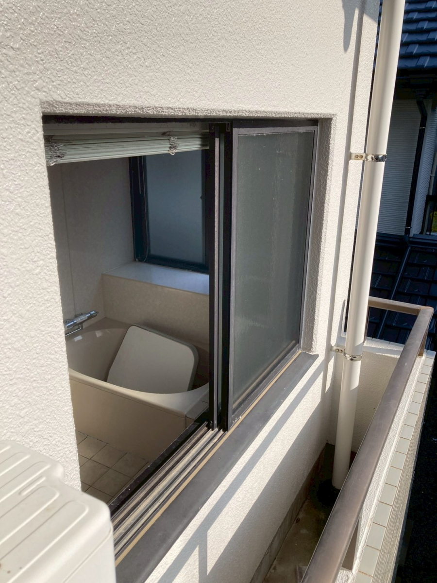 山商トーヨー住器の5つの機能を両立させた面格子を取付ましたの施工前の写真2