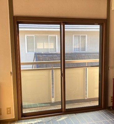 山商トーヨー住器のたった１日で住まいが変わる! 窓交換で明るいバルコニーへの施工後の写真2