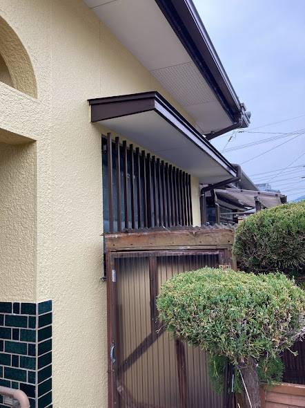 山商トーヨー住器の長崎市　台風対策に面格子取り付けの施工後の写真1