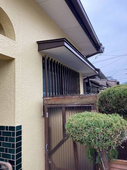 山商トーヨー住器の長崎市　台風対策に面格子取り付け施工事例写真1