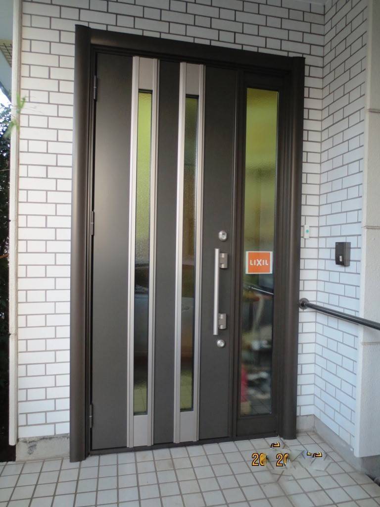 茂木トーヨー住器　宇都宮の玄関ドア新しくなりました。の施工後の写真1