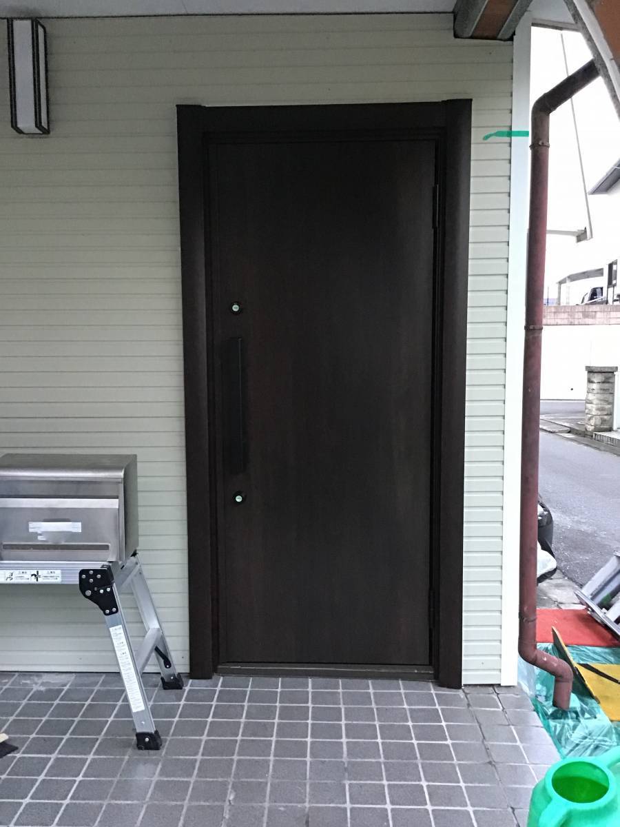茂木トーヨー住器　宇都宮の玄関ドア新しくなりました。の施工後の写真1