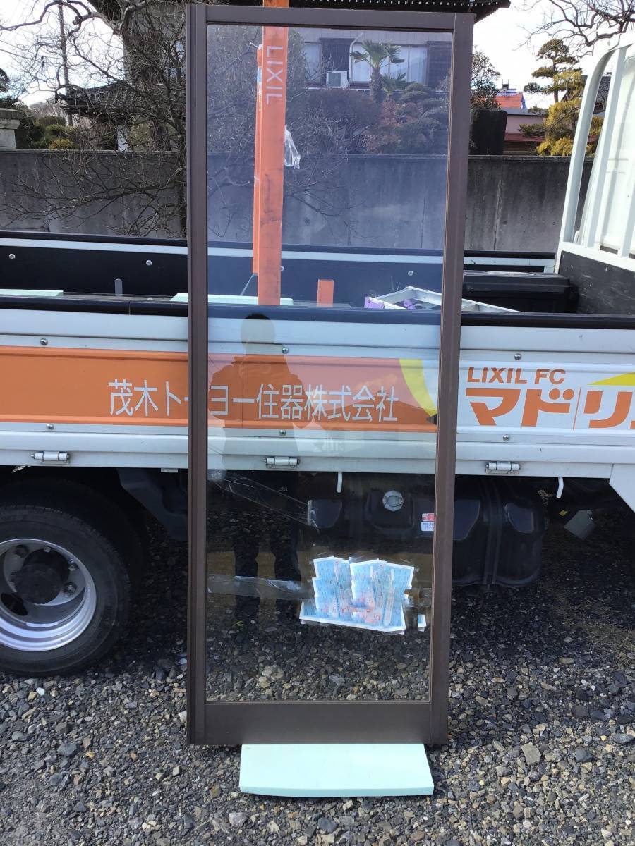 茂木トーヨー住器　宇都宮のガラス割れ、交換しました。栃木県益子町の施工前の写真1