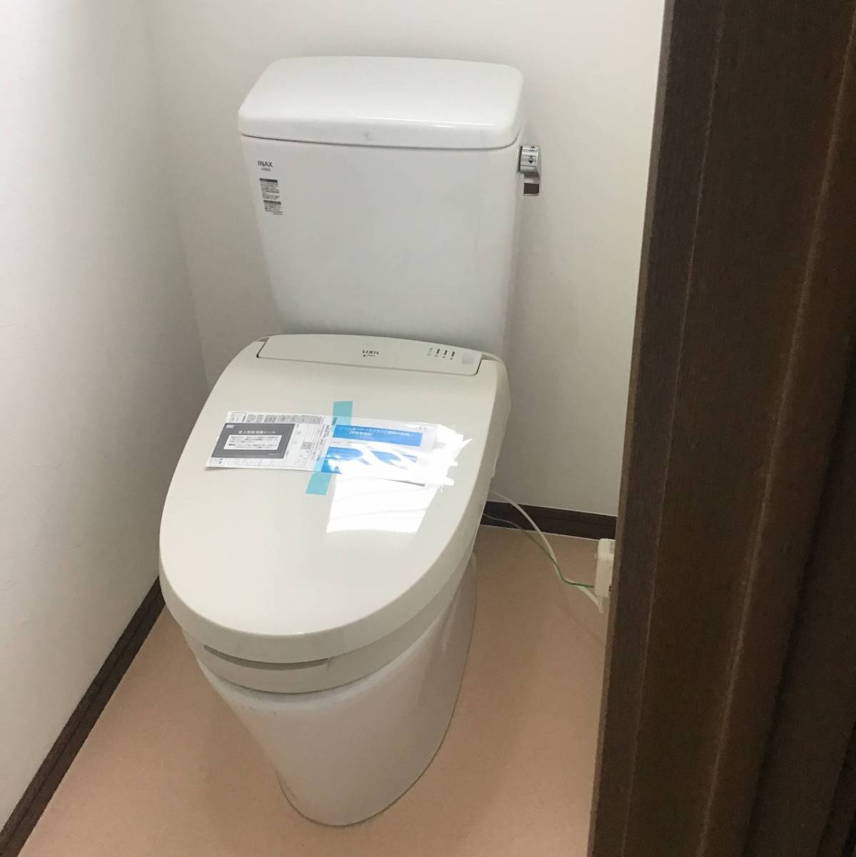 茂木トーヨー住器　宇都宮の壁クロス、床クッションフロアー、トイレを交換。栃木県下都賀郡壬生町の施工後の写真3