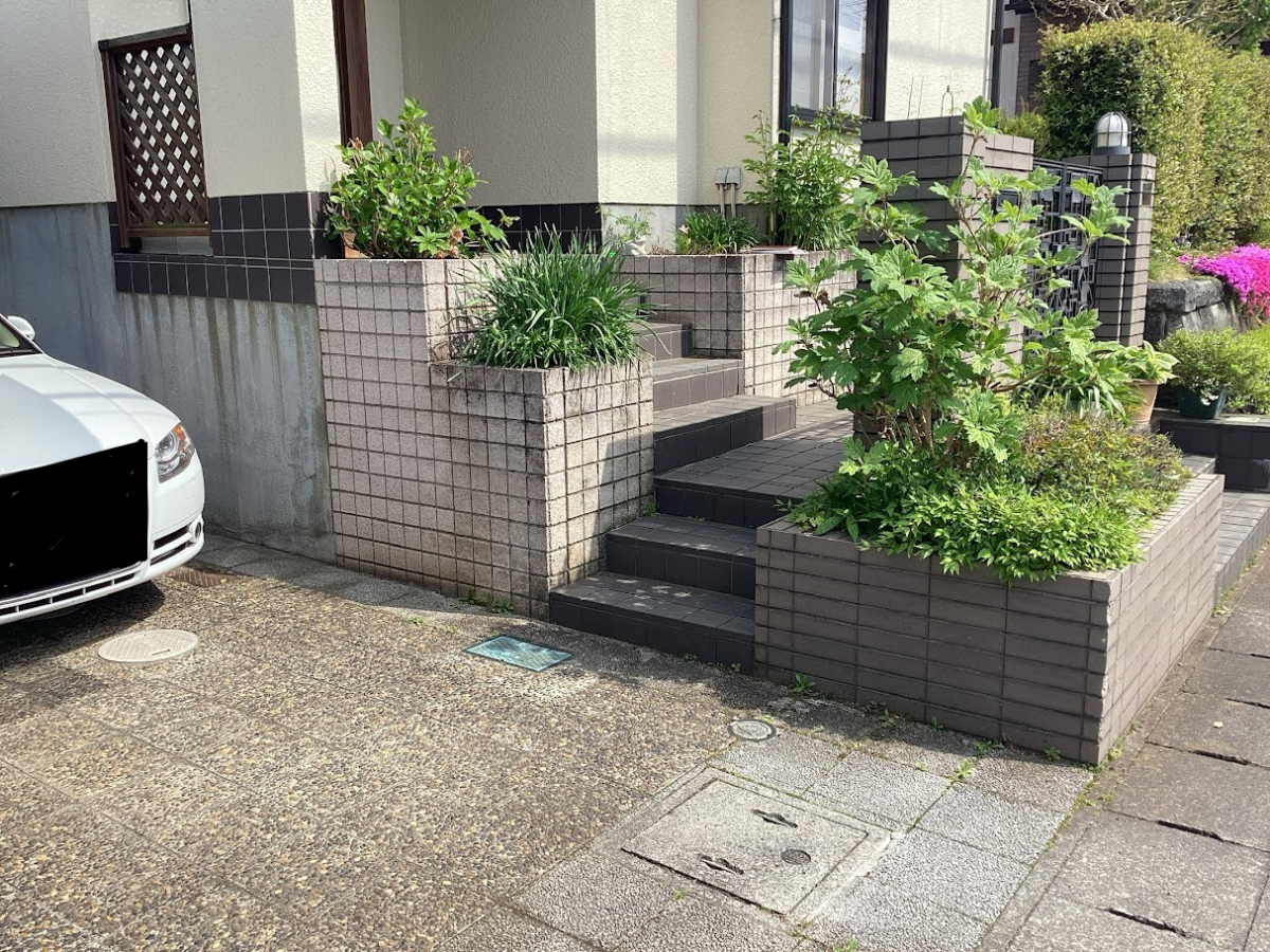 茂木トーヨー住器 宇都宮の玄関アプローチにグリップライン‼安全性・安心感を増しました。の施工前の写真1