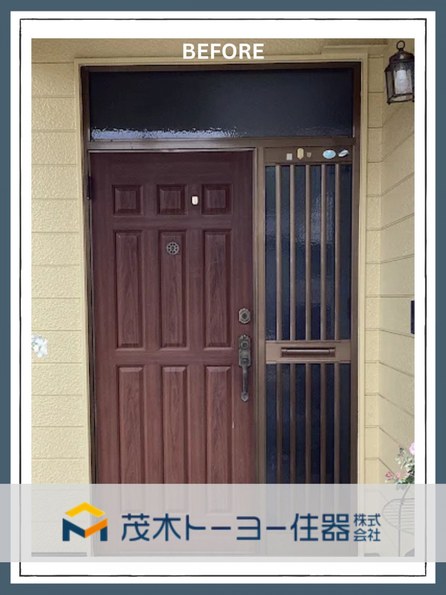 茂木トーヨー住器　宇都宮の古くなった玄関のリニューアル工事の施工前の写真1