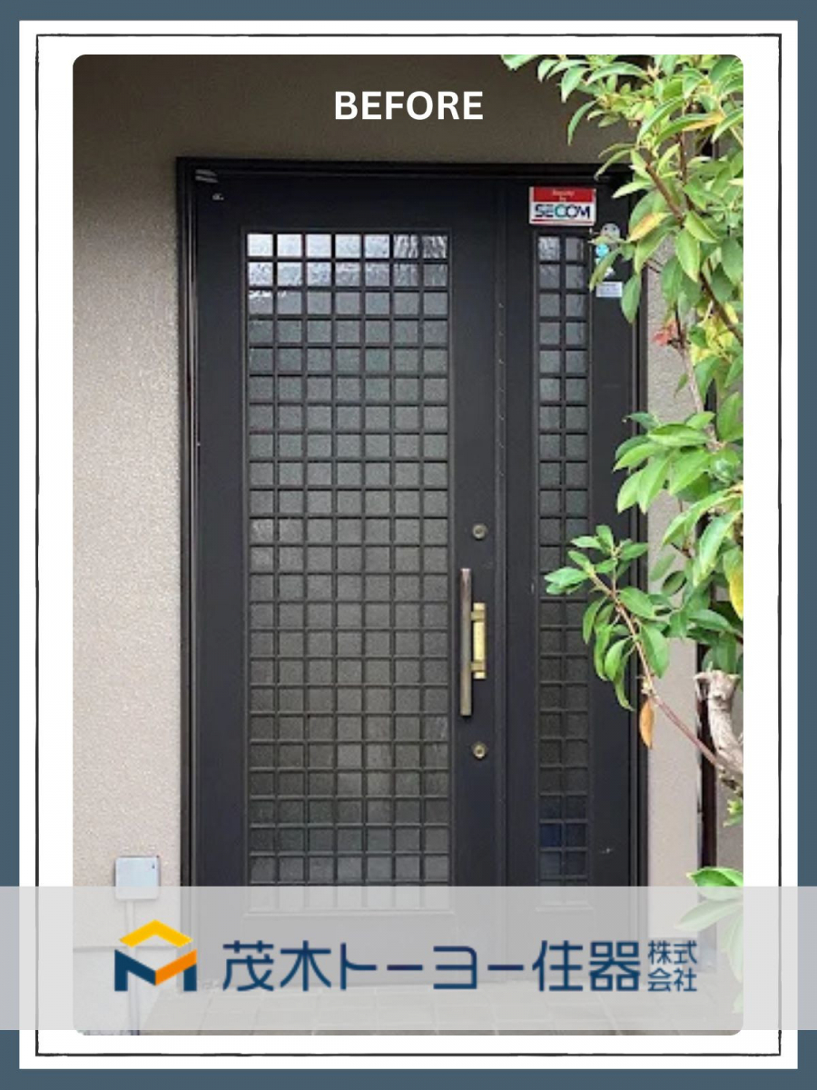 茂木トーヨー住器　宇都宮の古くなった窓・玄関のリニューアル工事の施工前の写真1