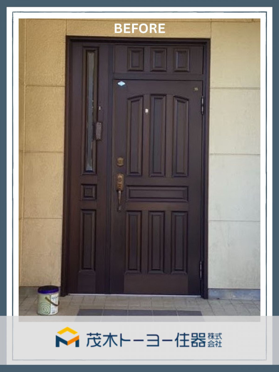 茂木トーヨー住器　宇都宮の玄関ドアリニューアル工事の施工事例の施工前の写真1