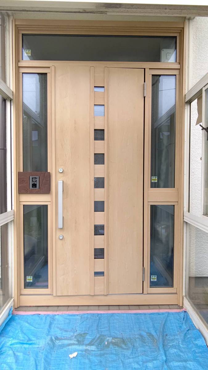 サントーヨー住器の【十和田市】１日でお家の玄関を自動ドアへ交換の施工後の写真2