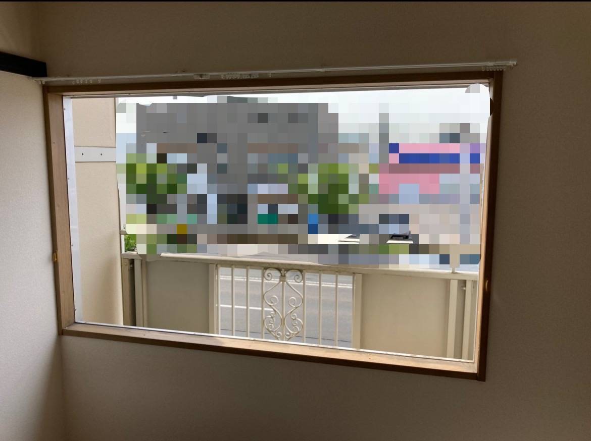 サントーヨー住器の【八戸市】壁等を壊さず、お家に住まいながら窓リフォームの施工前の写真3