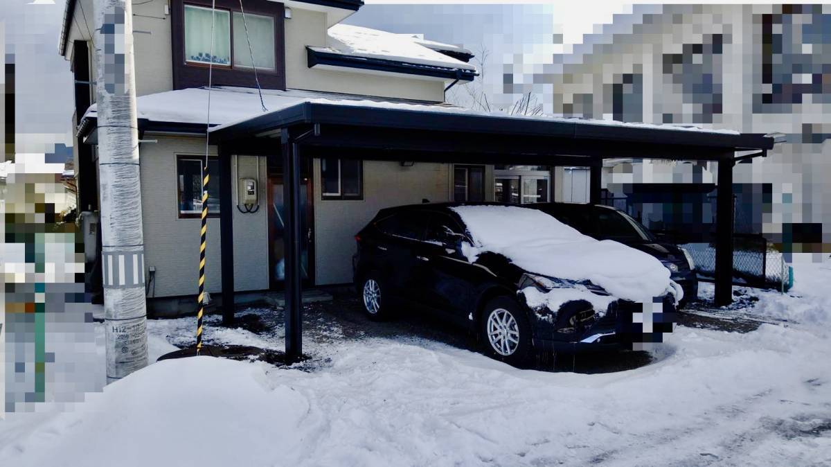 テリオスポート 折半カーポート で雪や雨から車を守る 事例紹介 サントーヨー住器 Pattoリクシル マド本舗