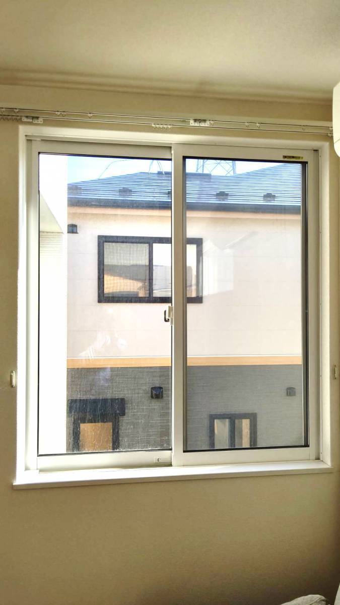 サントーヨー住器の内窓設置でお家の中の音を外へ漏らさない♪♫の施工前の写真3