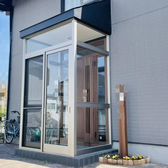 サントーヨー住器の玄関交換＆風除室でおしゃれで快適・安全・安心な生活へ🚪✨施工事例写真1