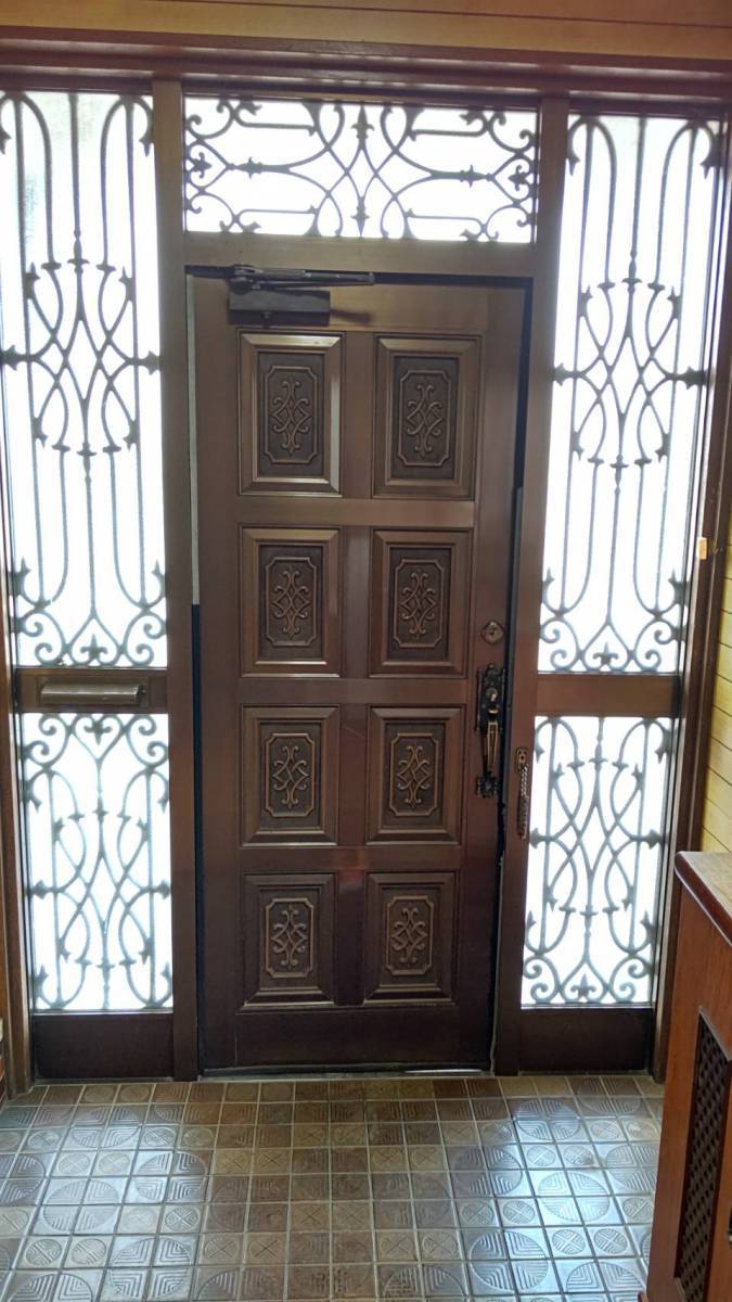 サントーヨー住器の開閉不良の玄関をどうにかしたい🤨の施工前の写真2