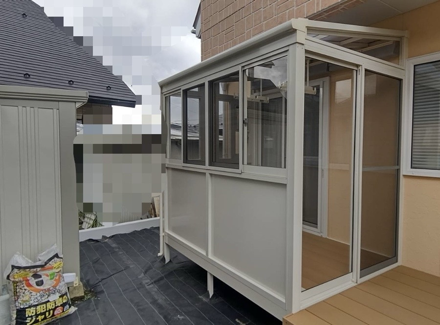 サントーヨー住器の【八戸市】雪や雨、花粉を気にせず洗濯物が干せるようにサンルームはいかがですか?の施工後の写真1