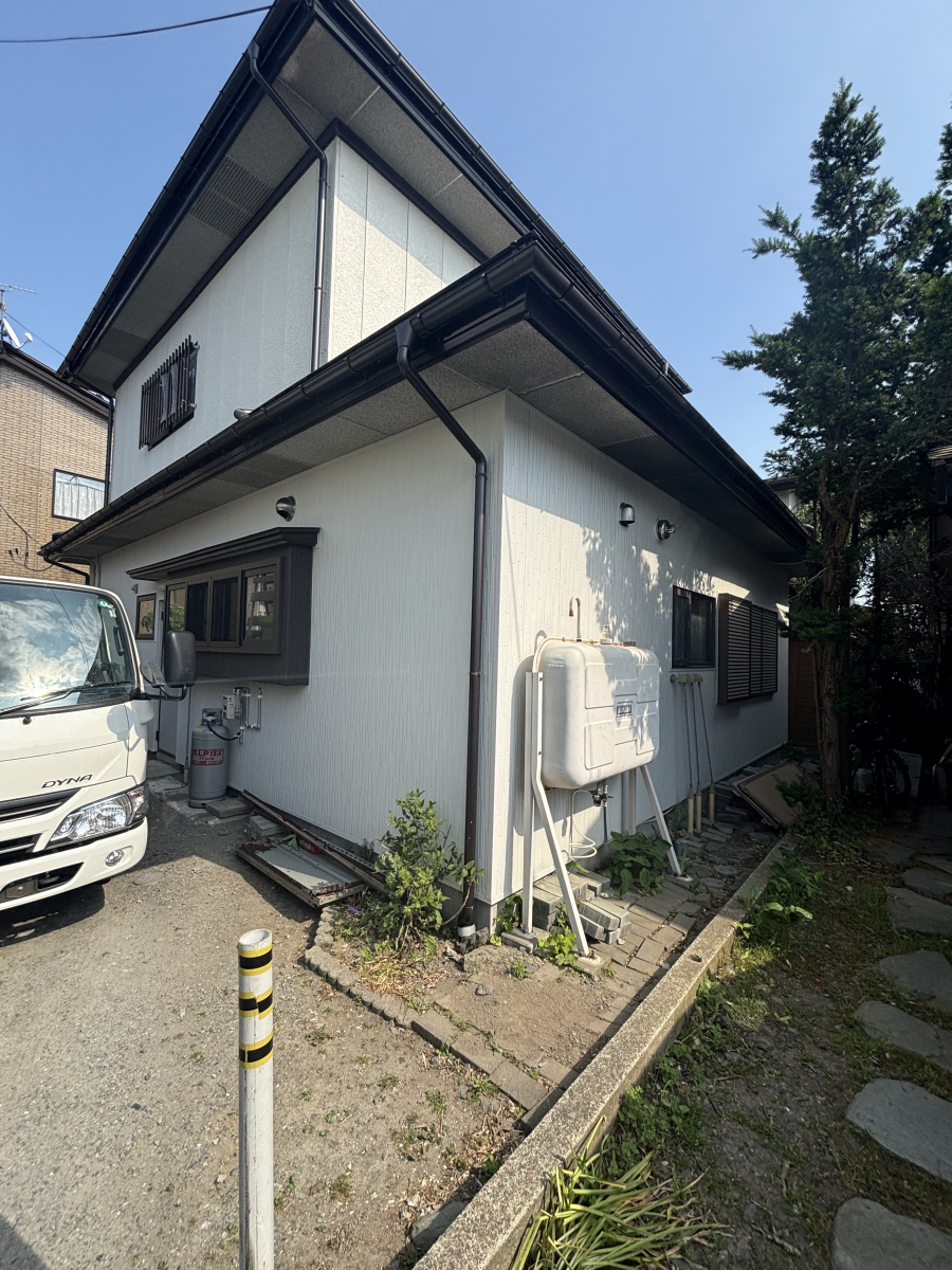 サントーヨー住器の【八戸市】外壁リフォームの新定番！重ね張りで生まれ変わる我が家🏠の施工後の写真3