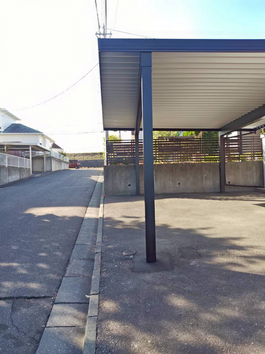 サントーヨー住器の【八戸市】古いカーポートを安心・頑丈に一新!LIXILカーポートSTで叶える安心カーライフ🚗の施工後の写真2