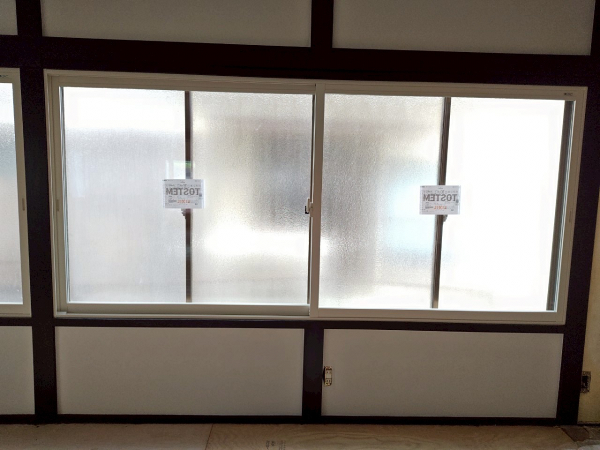 サントーヨー住器の【八戸市】先進的窓リノベ対象工事 内窓設置工事であったか快適　室内環境へ🎵の施工後の写真2