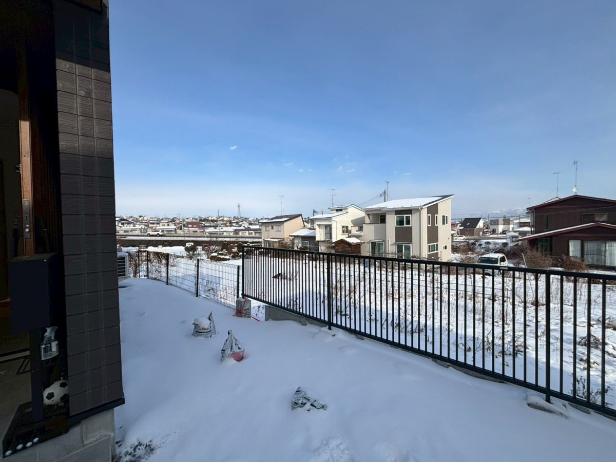 サントーヨー住器の【八戸市】新築住宅に物置を設置｜イナバ物置フォルタ（FS -2609SF)施工事例の施工前の写真1